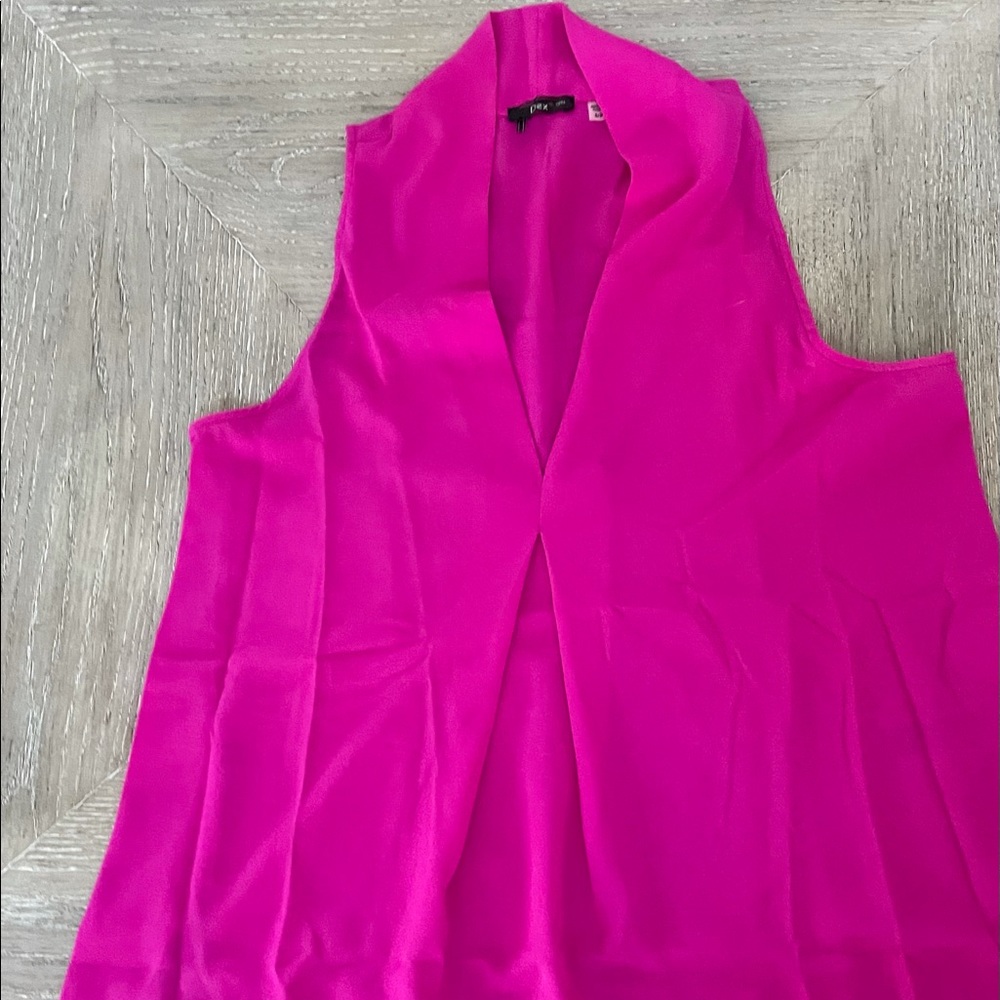 Dex hot pink sleeveless blouse